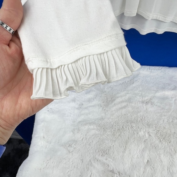 🔥2/$10 |•AUGUST SILK•| Off-White Ruffled Long Sleeve Top Size Large - Picture 3 of 8